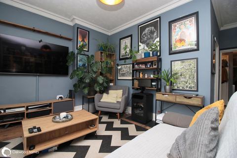 Flat 2, 4 Epple Bay Road, Birchington, CT7 9EN