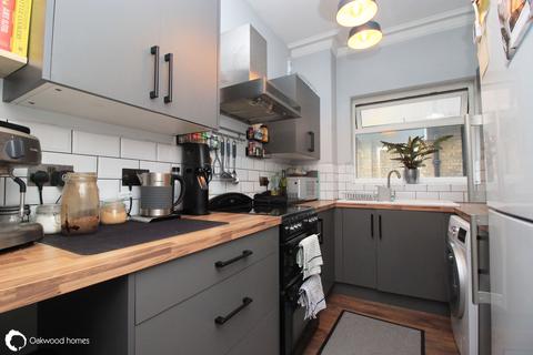 Flat 2, 4 Epple Bay Road, Birchington, CT7 9EN