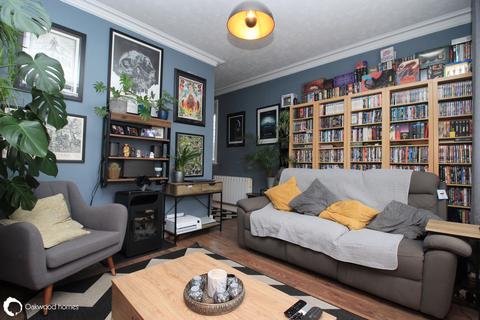 Flat 2, 4 Epple Bay Road, Birchington, CT7 9EN