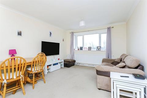 2 bedroom flat for sale, London Road, Waterlooville PO7