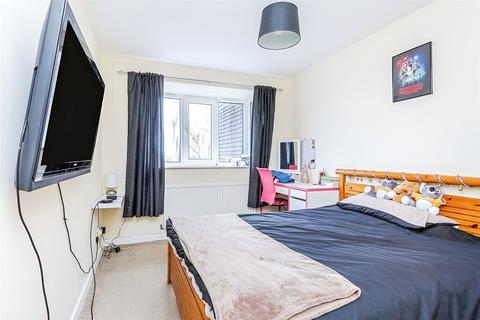 2 bedroom flat for sale, London Road, Waterlooville PO7