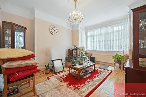 2 bedroom maisonette for sale, Crouch Road, London