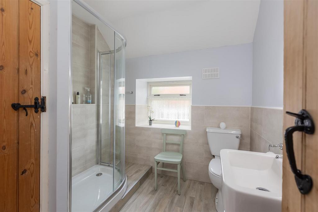 Wandales 2 Shower Room-1.jpg