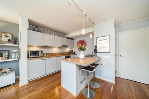 2 bedroom flat for sale, John Harrison Way, London SE10