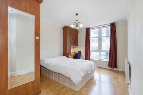 3 bedroom flat to rent, Swan Street, London SE1