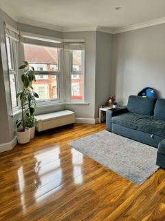 3 bedroom maisonette to rent, Macaulay Road, London E6