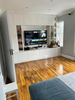 3 bedroom maisonette to rent, Macaulay Road, London E6