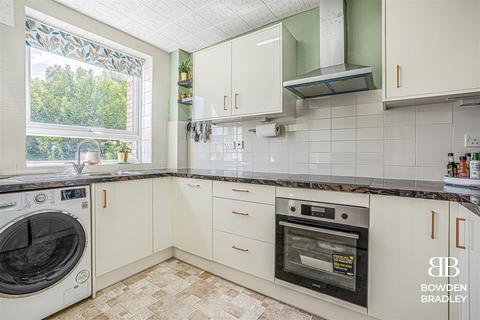 2 bedroom flat for sale, 266 London Road, Romford