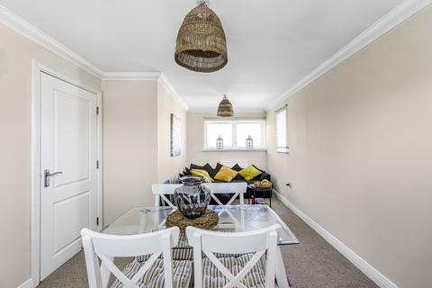 2 bedroom flat for sale, St. Josephs Green, Welwyn Garden City, Hertfordshire, AL7