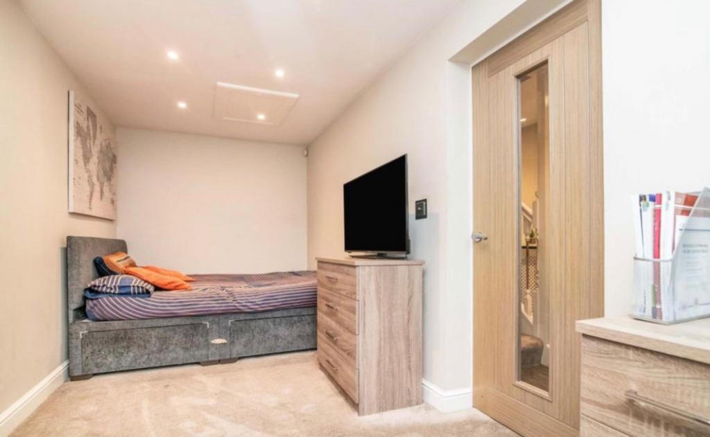 3rd Bedroom