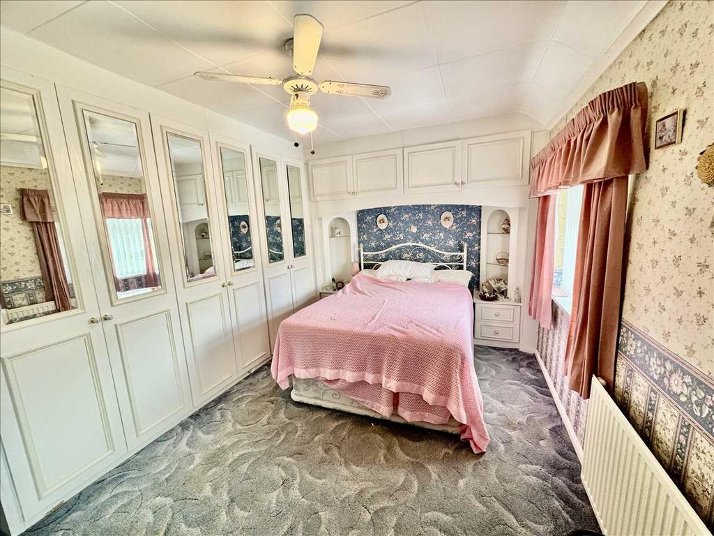 Bedroom   1