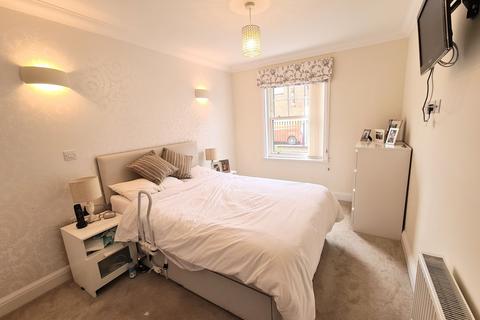 1 bedroom retirement property for sale, Church Street, Wantage OX12