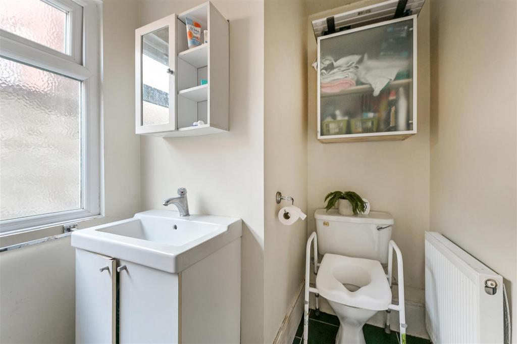 Bathroom Sink.jpg