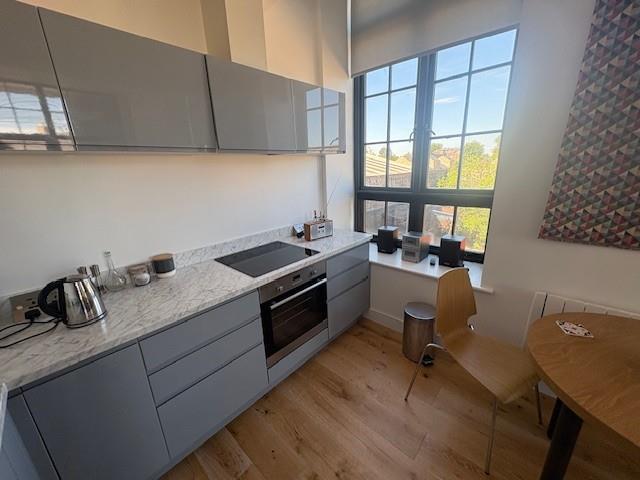 Kitchen 2.jpg