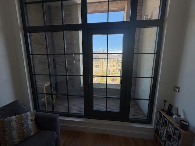 Balcony1.jpg