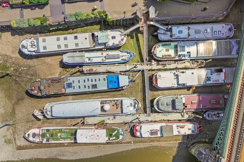 undefined, Lombard Rd, Battersea, London, SW11