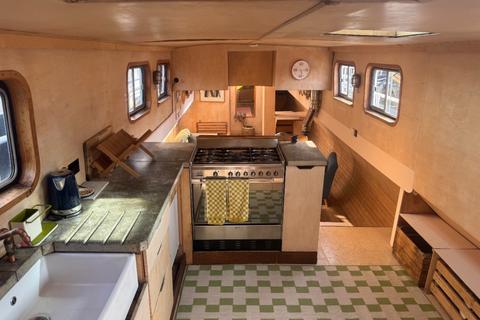 1 bedroom houseboat for sale, Lombard Rd, Battersea, London, SW11