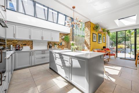 Dyne Road, Brondesbury, London, NW6