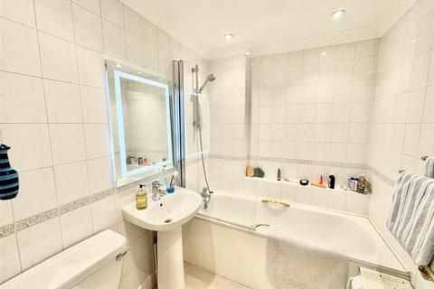 1 bedroom flat to rent, Alderney Street, London SW1V