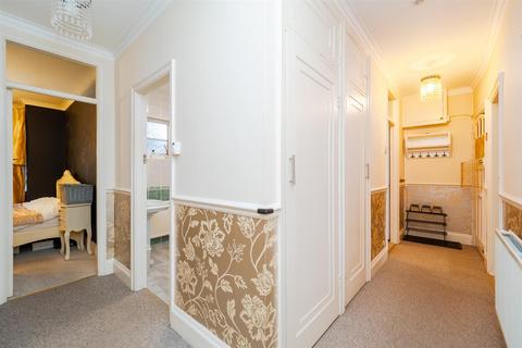 9 Grove Avenue, Sutton, SM1 2DA