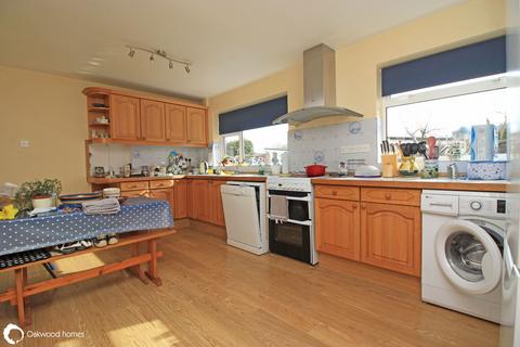 4 bedroom detached house for sale, Lanthorne Road, Broadstairs, Kent, CT10