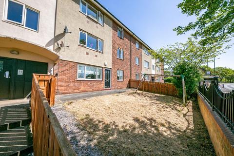 2 bedroom apartment for sale, West Farm Avenue, Longbenton, NE12