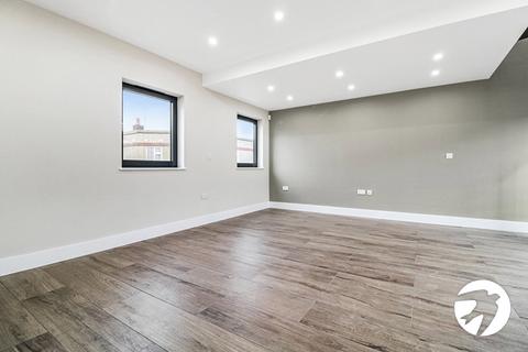 3 bedroom townhouse to rent, Alfred Road, Gravesend, Kent, DA11