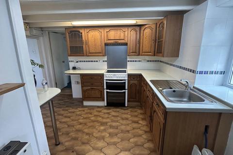 3 bedroom semi-detached house to rent, Atlantic Road, Delabole