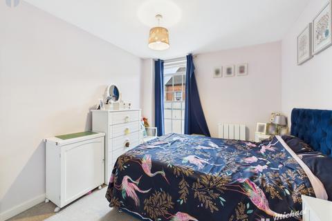 2 bedroom flat for sale, Wedgewood Street, Aylesbury, Buckinghamshire