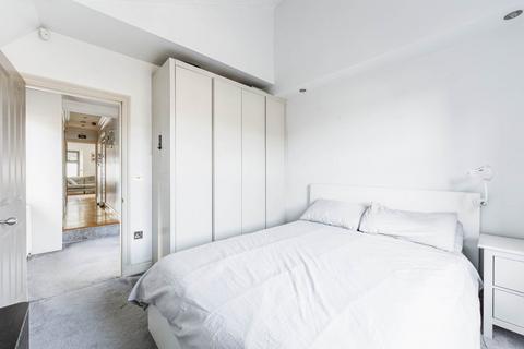 Flat 2, 18 Adelaide Terrace, Brentford, TW8 9PQ