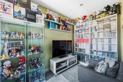Flat 2, 18 Adelaide Terrace, Brentford, TW8 9PQ
