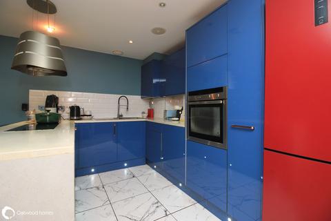 2 bedroom flat for sale, Ramsgate Road, Broadstairs, Kent, CT10
