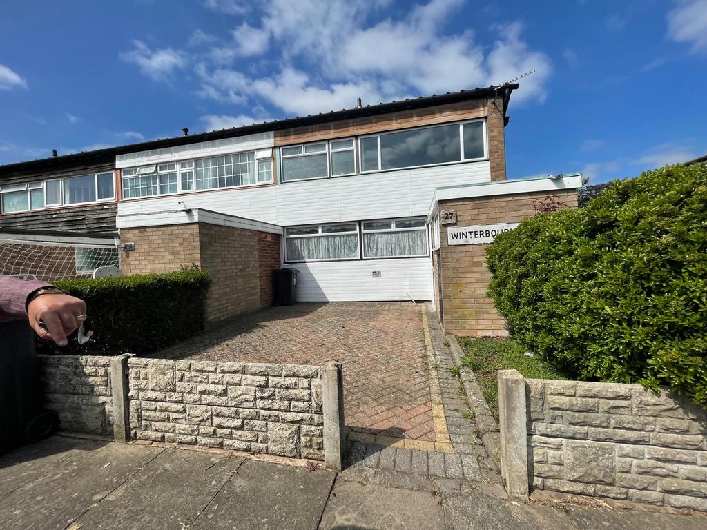 Newly refurbished 3-Bedroom House To Let B14