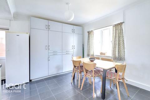 3 bedroom semi-detached house for sale, Parkside Avenue, Romford, RM1 4NP