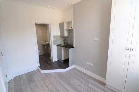 Apartment to rent, West Hendon Broadway, London NW9