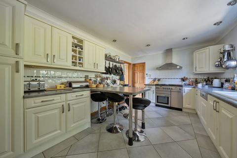 4 bedroom detached house for sale, Homedean Road, Chipstead, TN13