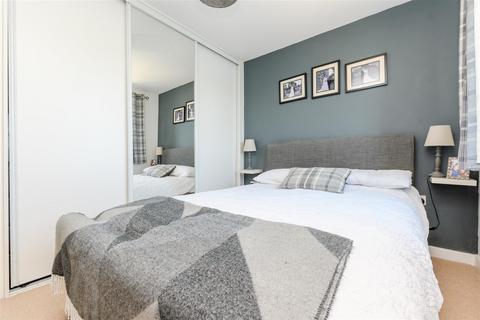 76 Ellingham View, Dartford, DA1 5SZ