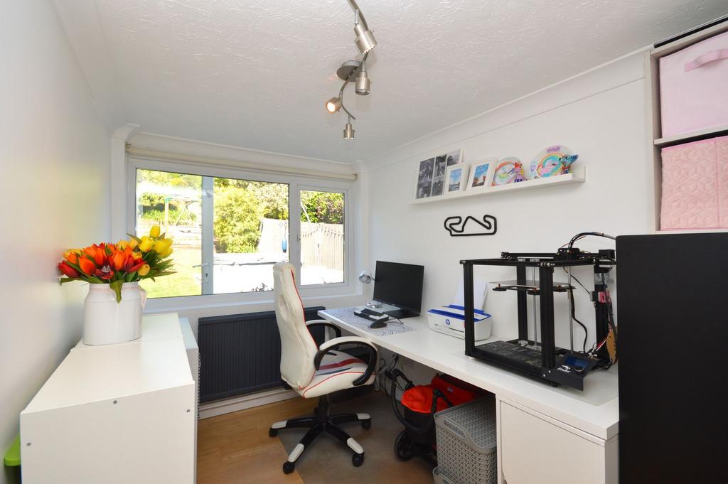 Bedroom / Office