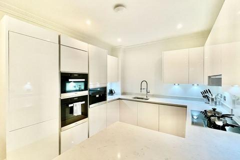 1 bedroom apartment to rent, Lambeth High Street, London SE1