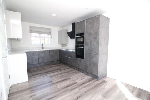 5 bedroom detached house to rent, Sowell Street, Broadstairs, Kent, CT10