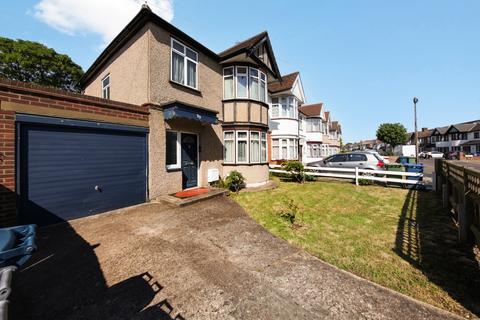 Brampton Grove, Kenton, HA3