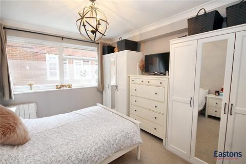 1, East Lodge Epsom Road, Leatherhead, KT22 8TG