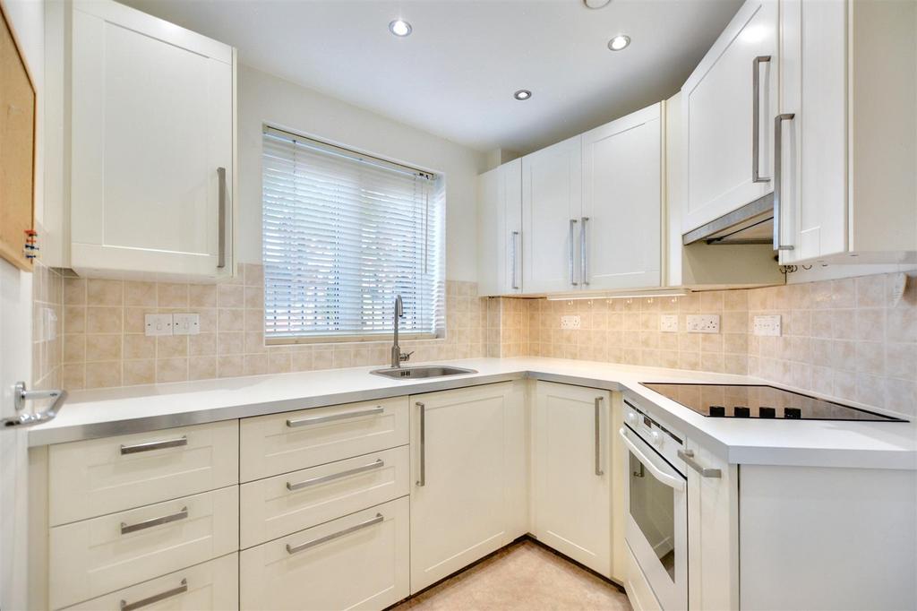 Kitchen 1.jpeg