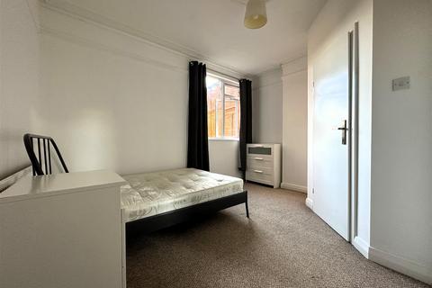 1 bedroom in a house share to rent, Park End Road, Gloucester GL1