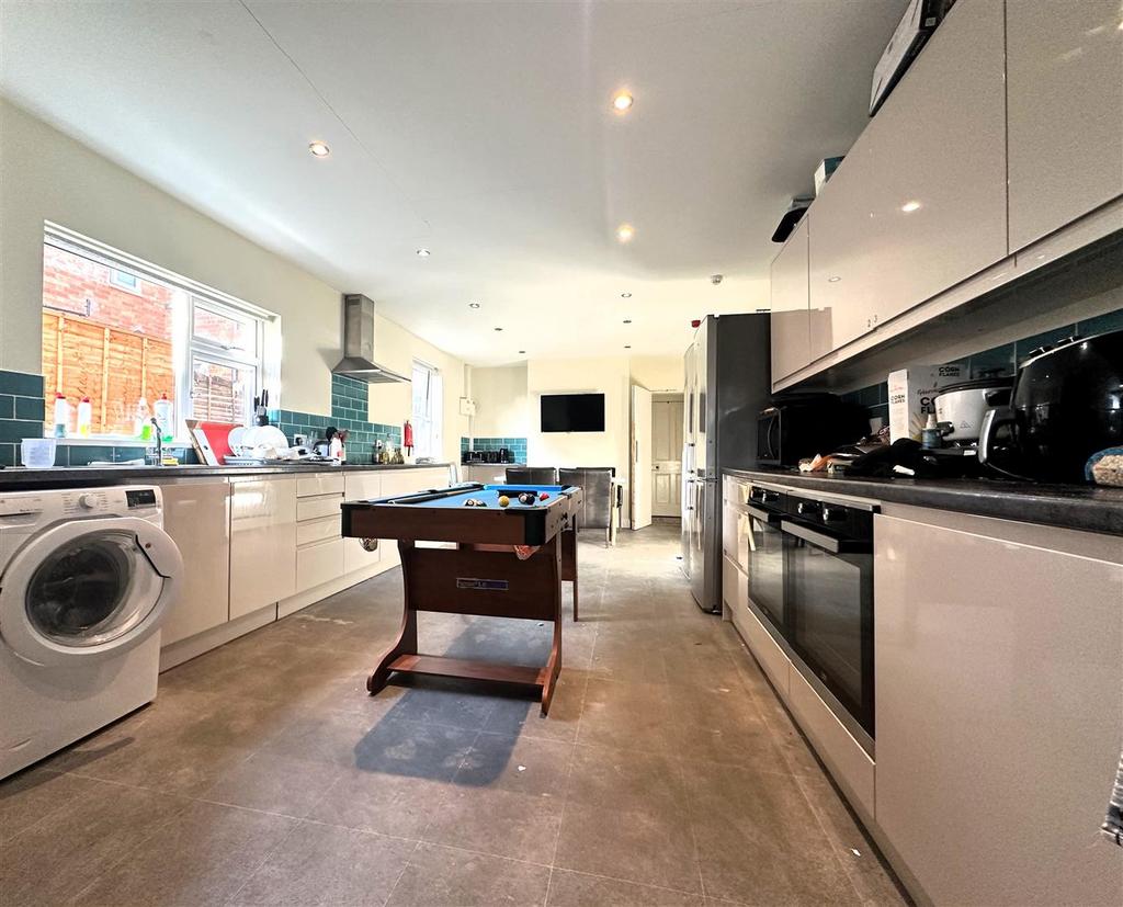 Kitchen I.jpg