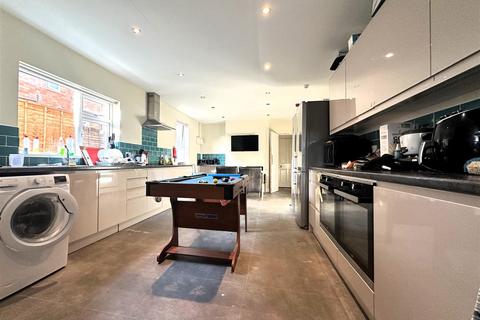 1 bedroom in a house share to rent, Park End Road, Gloucester GL1