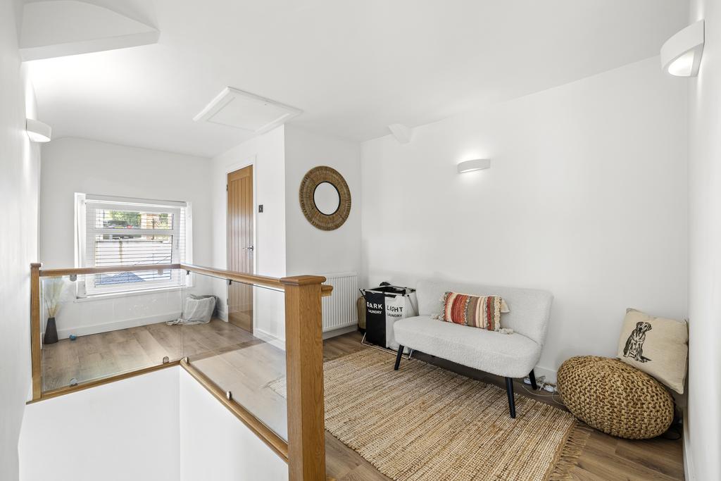 8 The Croft-09