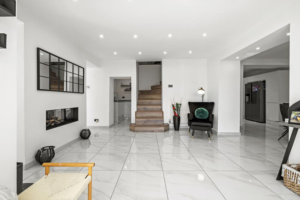 8 The Croft-19