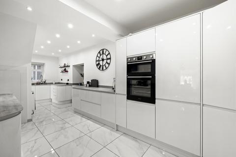 8 The Croft, Neath Abbey, Neath, SA10 7NW