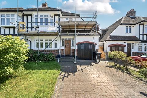 20 The Mead, Beckenham, BR3 5PE